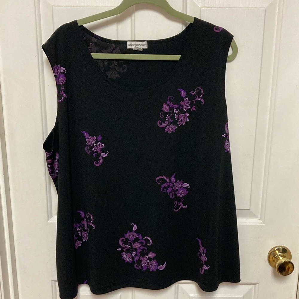 3 /$20… bundle and save 
Cute sleeveless 3x top